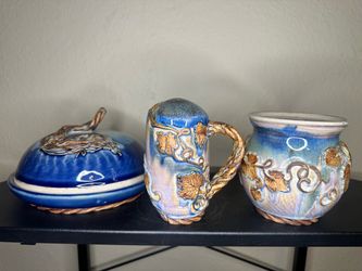 May Wright pottery grapevine, hand made and very rare. Please read description.