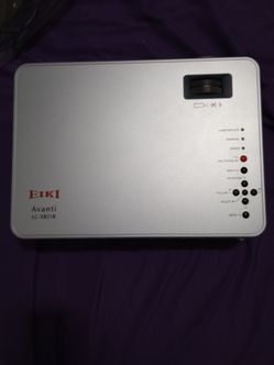 EIKI AVANTI  LC-XB21B PROJECTER