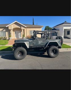 1993 Jeep Wrangler YJ Lifted Off-Road Build