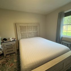 Light Beige Country Style Bed Frame With Headboard & Footboard