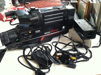 Minolta Complete & Working Movie Camera Model CR-1200S AF with Battery & Charger & Accessories