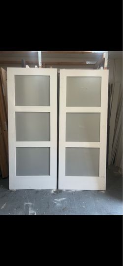 I have (2)Bedroom door bathroom doors closet door 3 panels shaker frosted glass 32x80 solid barn door  I have (2) beautiful interior door barn doors m