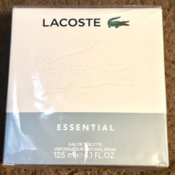 Lacoste Essential 