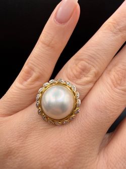 14K yellow gold Mabe pearl and natural diamonds beautiful ring 4.6g