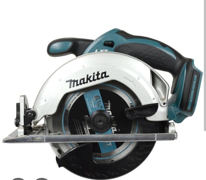 Makita XSS02 Saw, Guide And Original Blade.