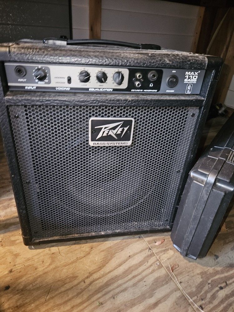 Peavy And Fender Amp