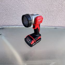 Milwaukee M18 Cordless LED work Flashlight with 1.5Ah Battery / New