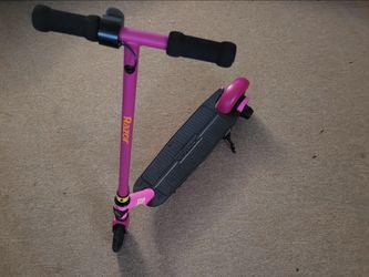 Razor E90 Electric Scooter