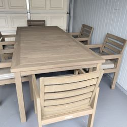 Outdoor patio 9 piece dining set, table with 8 chairs sunbrella 