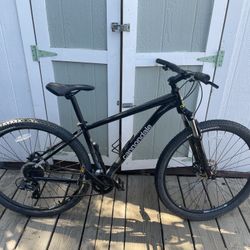 **PRICE REDUCED** Cannondale Trail 7