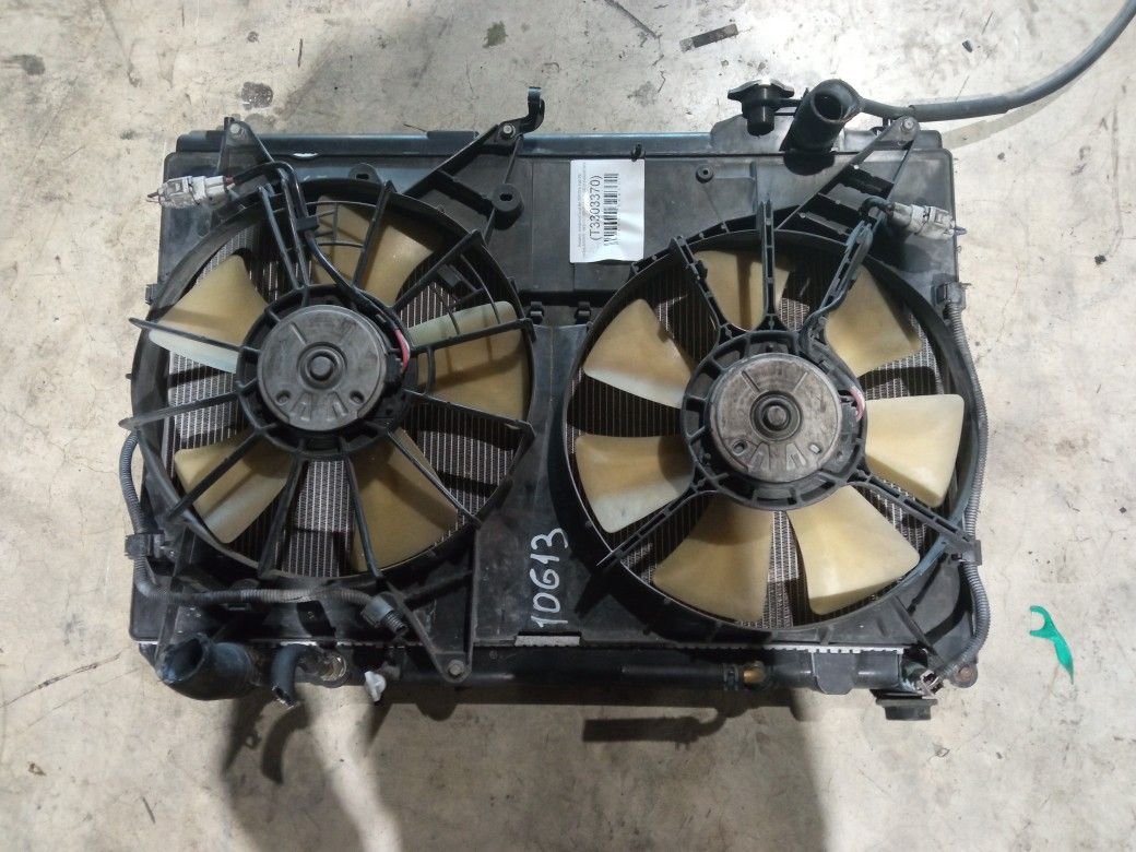 Radiator, Condenser And Fan For 2003 Toyota Highlander Stock 10613