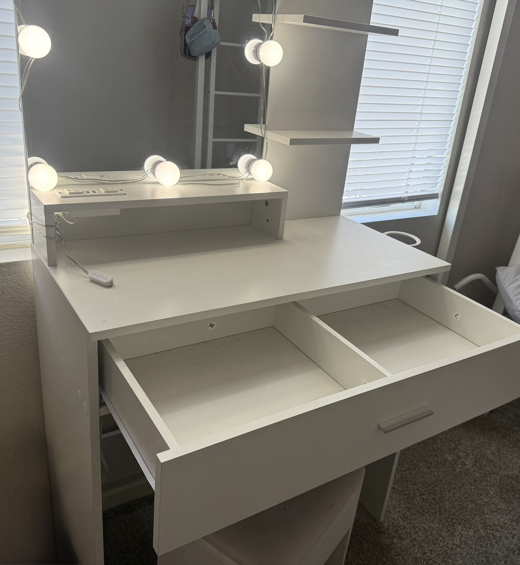 Vabches Small Vanity Desk with Mirror and Lights, Makeup Vanity with Storage Chair & Power Strip,Girl Dressing Table Set with Drawer for Bedroom,3 Lig