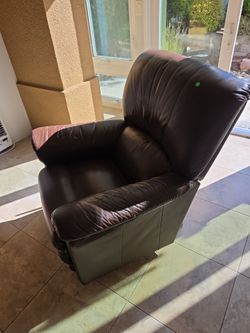 Lazyboy leather rocker and recliner