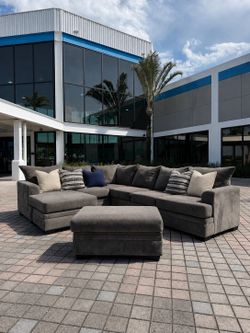 FREE DELIVERY‼️ Gray L-Shape Sectional