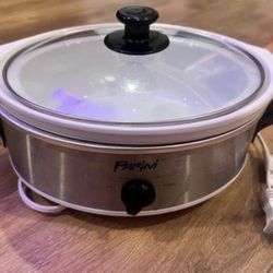 Selling (1) Casserole Slow Cooker