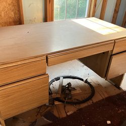 Wood Desk. 5 Drawers. CASH ONLY