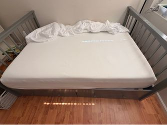 Full size mattress like new!