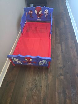 Toddler bed