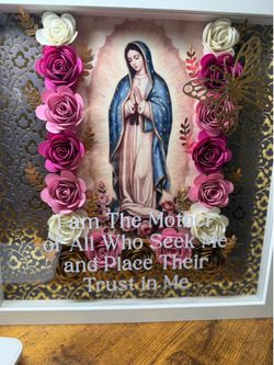 12x12 virgen Mary shadow box/rosas eternas