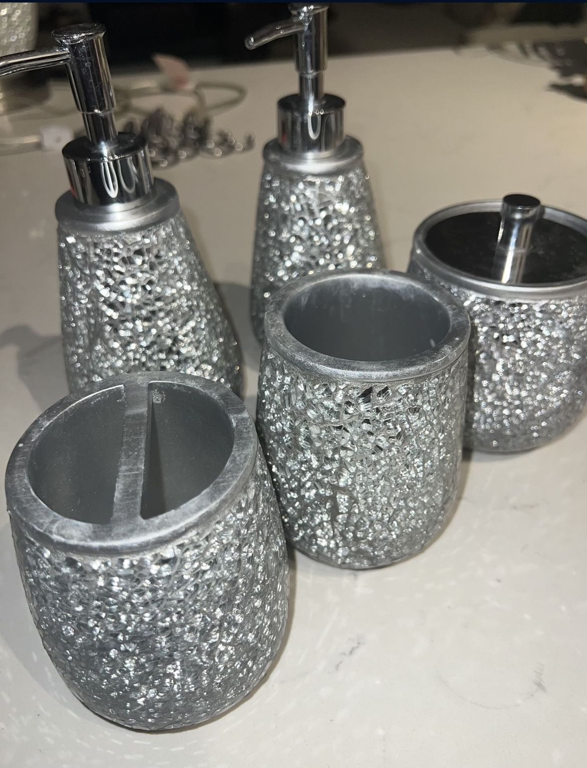 Silver Bathroom Set