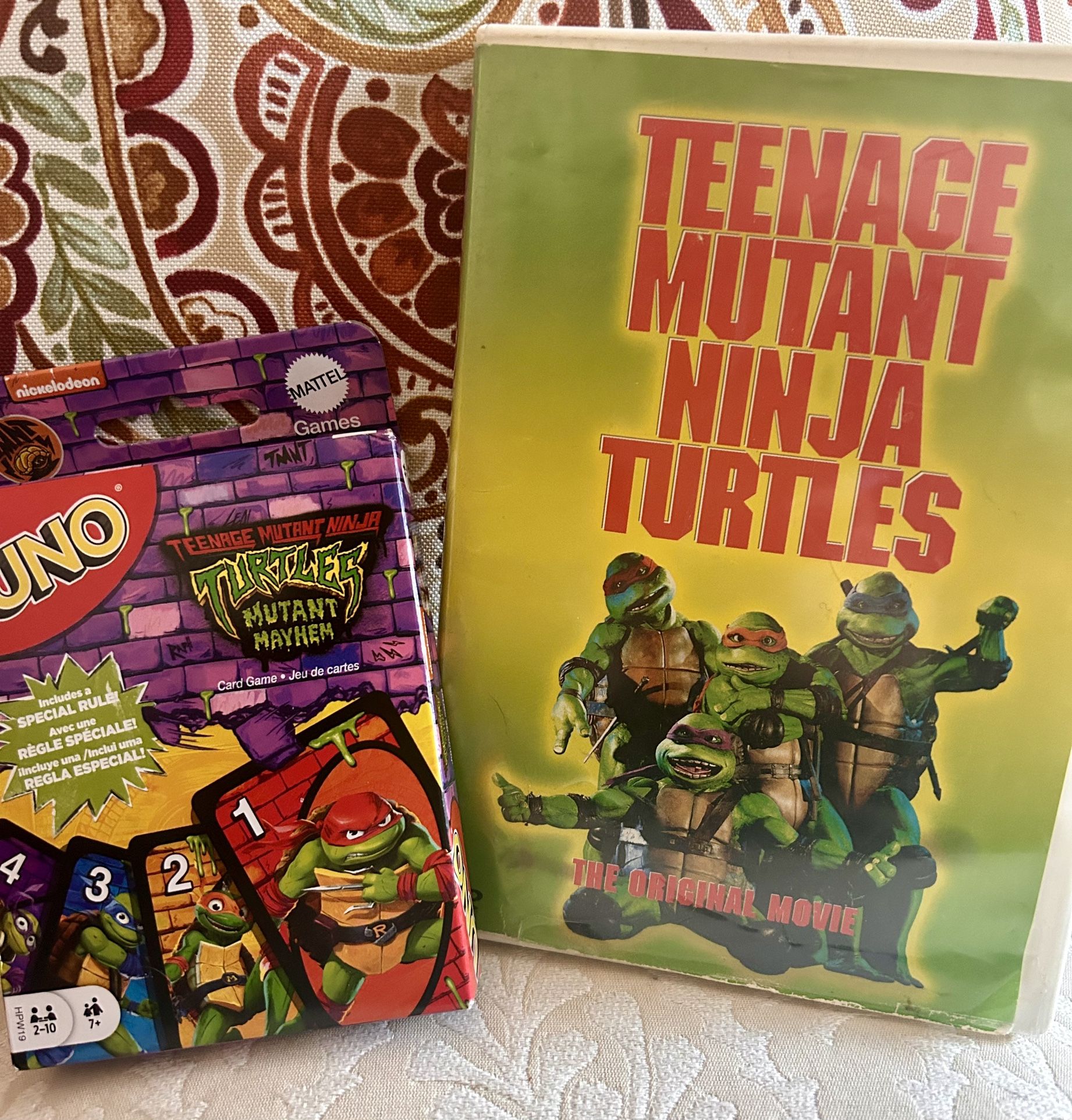 Teenage mutant ninja Turtles Uno playing cards, comes original movie DVD