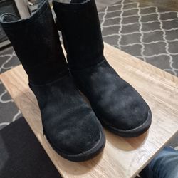 UGGS Remora Buckle Boots