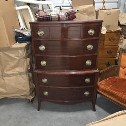 RARE Mahogany Vintage MCM ( Mid Century Modern Bedroom Dresser With Drawers