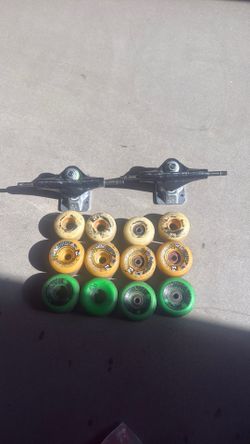 Skateboard parts, barely used still in good condition