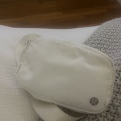 lululemon belt bag
