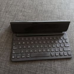 Apple iPad Keyboard Folio - 1gen