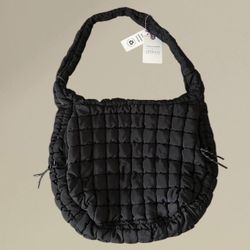 (NWT) Urban Fit By Urban Expressions Quilted Puffer Hobo Tote in Black
