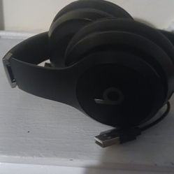 Beats Solo 4s
