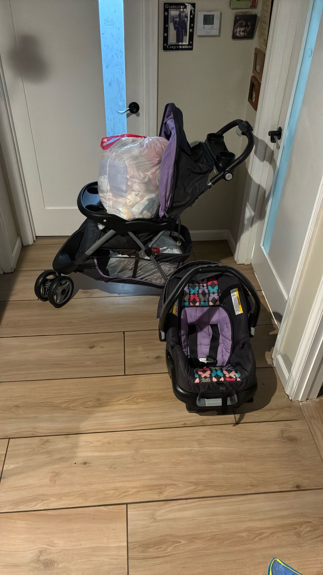 Baby clothes 0-6 months with stroller and car seat 