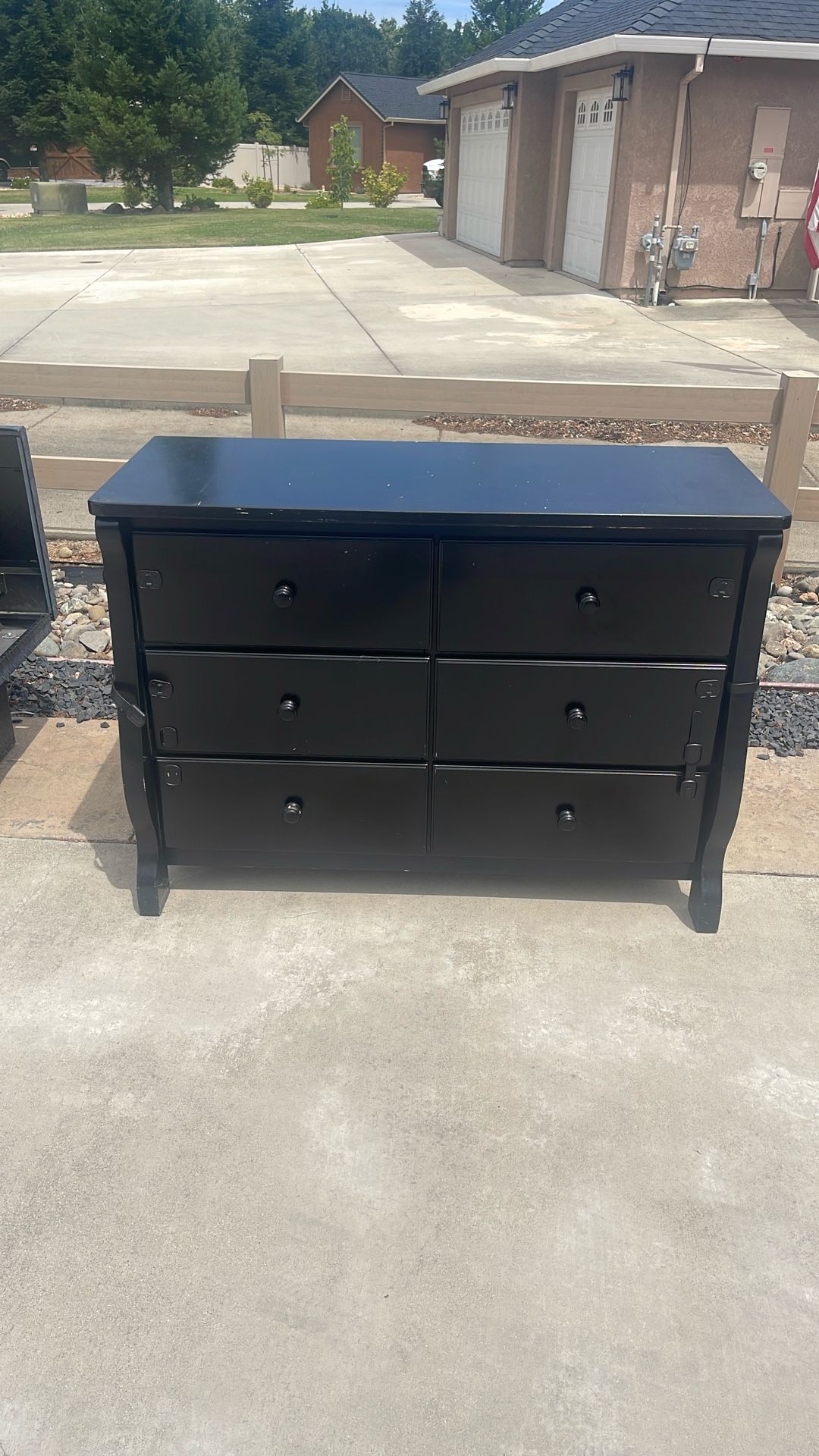 Dresser