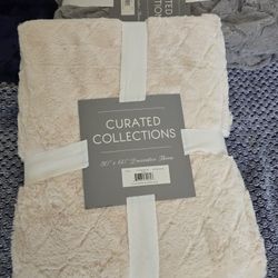 Throw Blankets (New)