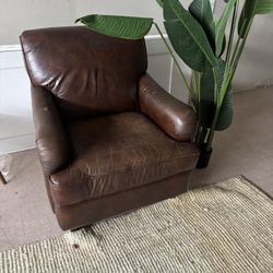Lane Furniture Genuine Leather English Roll Arm Chair 