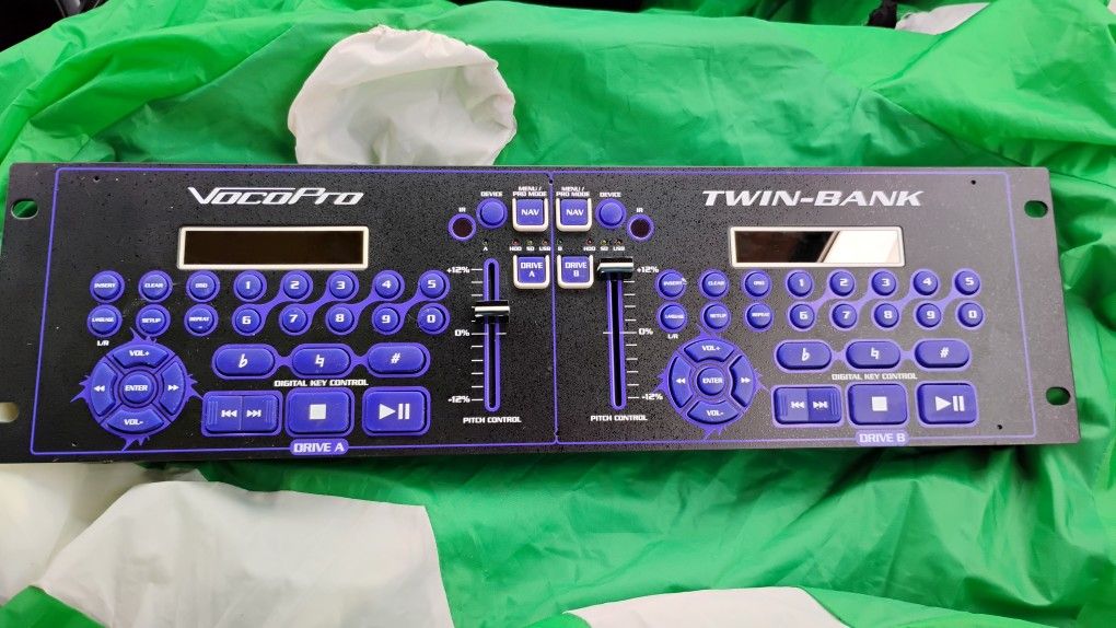 VocoPro Twin-Bank