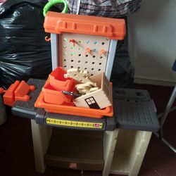Step 2 Pro Kids Work Bench