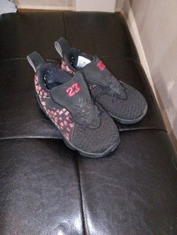 Kids Shoes Size 10C