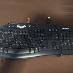 Microsoft Wired Ergonomic Keyboard - Works Great
