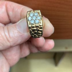 Mens Size 10  Nugget Style 14K Ring