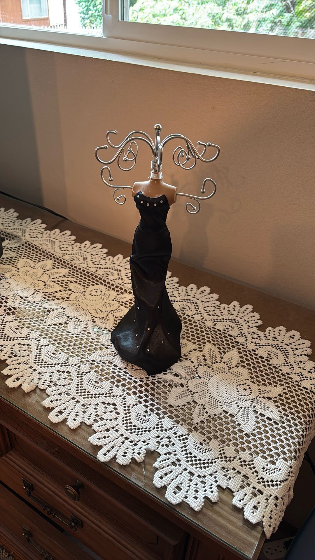 Necklace holder