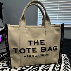 medium Marc Jacobs Jacquard tote bag in warm sand w/ dust bag