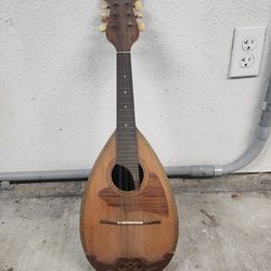 Suzuki bowl back mandolin