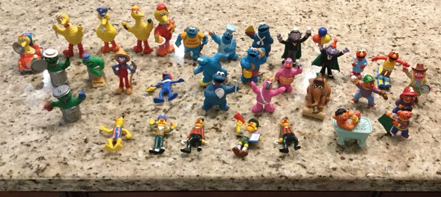 Vintage Sesame Street figurine toy set