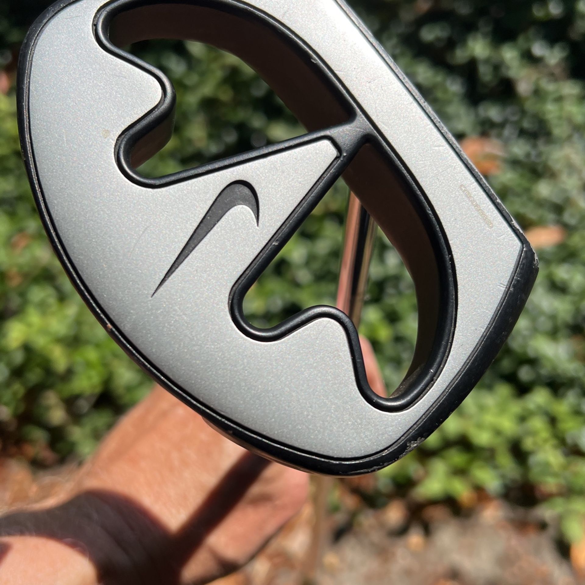 Nike OZ Black TI60 Putter 87cm Steel Shaft OZ Grip & Nike Head Cover Nike OZ Black TI60 Putter 87cm Steel Shaft OZ Grip & Nike Head Cover