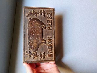 Heavy Vintage Iron Bacon press 🥓 $1