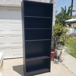 Ikea Bookshelf With Adjustable Shelving 