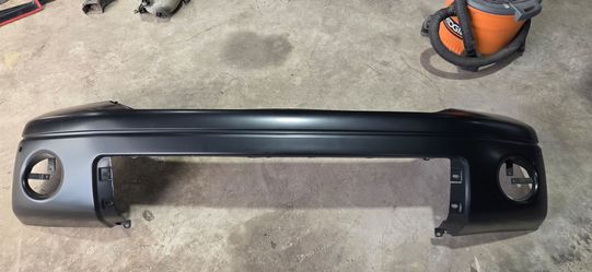 2007 - 2013 Toyota Tundra plastic front bumper cover