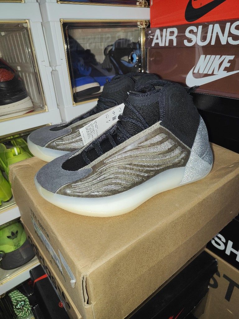 Adidas Yeezy Qntm Barium display picture 1